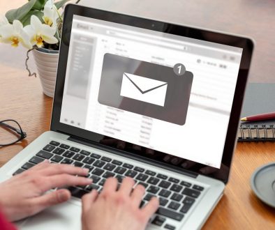 Laptop computer email message alert